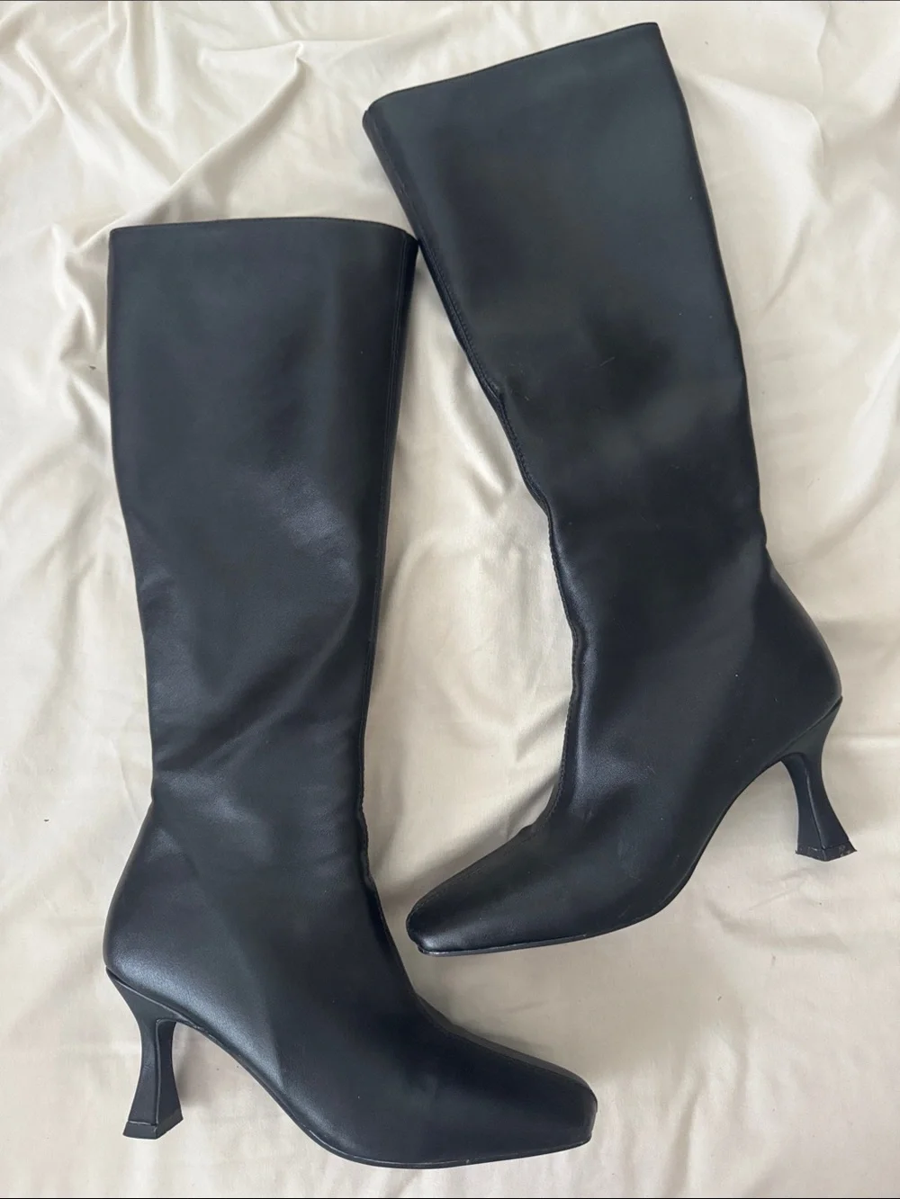 Black Knee-High Heeled Boots